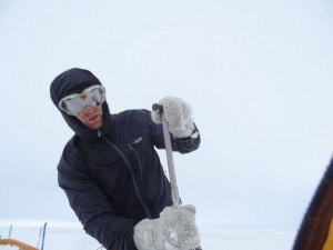 Iceland - Sprengisandur route ice gloves Ortovox mitts RS