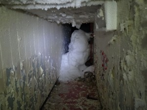 Greenland crossing expedition - Dye 2 station blocked corridors RS